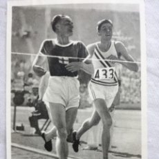 Coleccionismo deportivo: FOTO CROMO OLIMPIADA DE LOS ÁNGELES. 1932. Nº 28. ATLETISMO 5000 METROS, RALPH HILL, USA, LEHTINEN. Lote 122941095