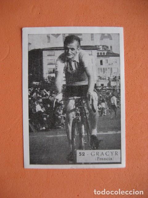 Coleccionismo deportivo: CICLISMO: N&ordm; 52 GRACYR GRACICK - ASES DEL PEDAL - CORRIENDO HACIA LA META - EXCLUSIVAS TRIUNFO 1960