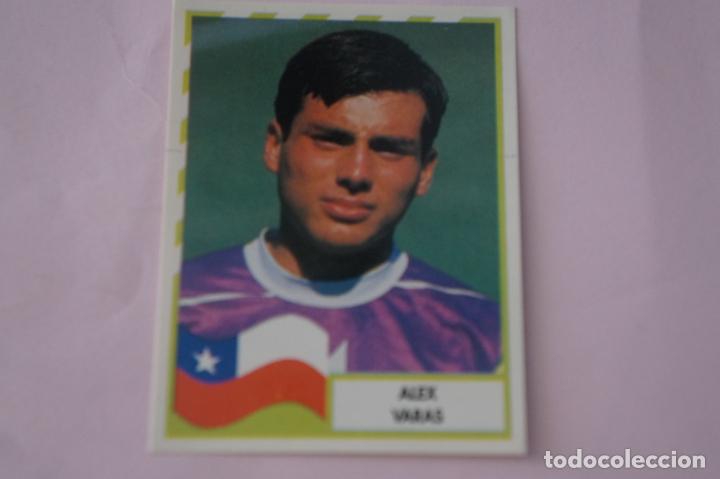 Coleccionismo deportivo: CROMO DE FUTBOL ALEX VARAS DE CHILE SIN PEGAR N&ordm; 84 COPA AMERICA 1995 DE MUNDICROMO