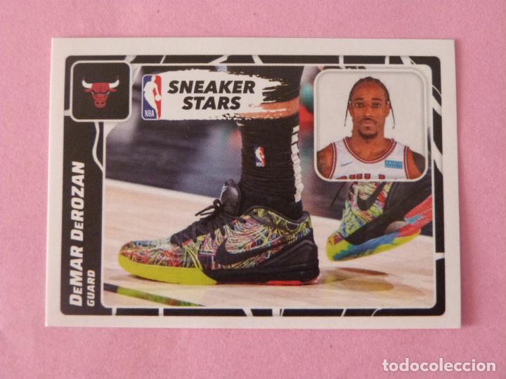 Coleccionismo deportivo: CROMO DE BALONCESTO ZAPATILLAS DE DEMAR DEROZAN SIN PEGAR N&ordm; 70 LIGA NBA 2022-2023/22-23 PANINI