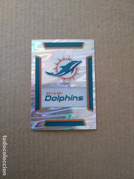 Coleccionismo deportivo: 47 ESCUDO LOGO MIAMI DOLPHINS CROMO STICKER FUTBOL AMERICANO FOOTBALL PANINI NFL 2019