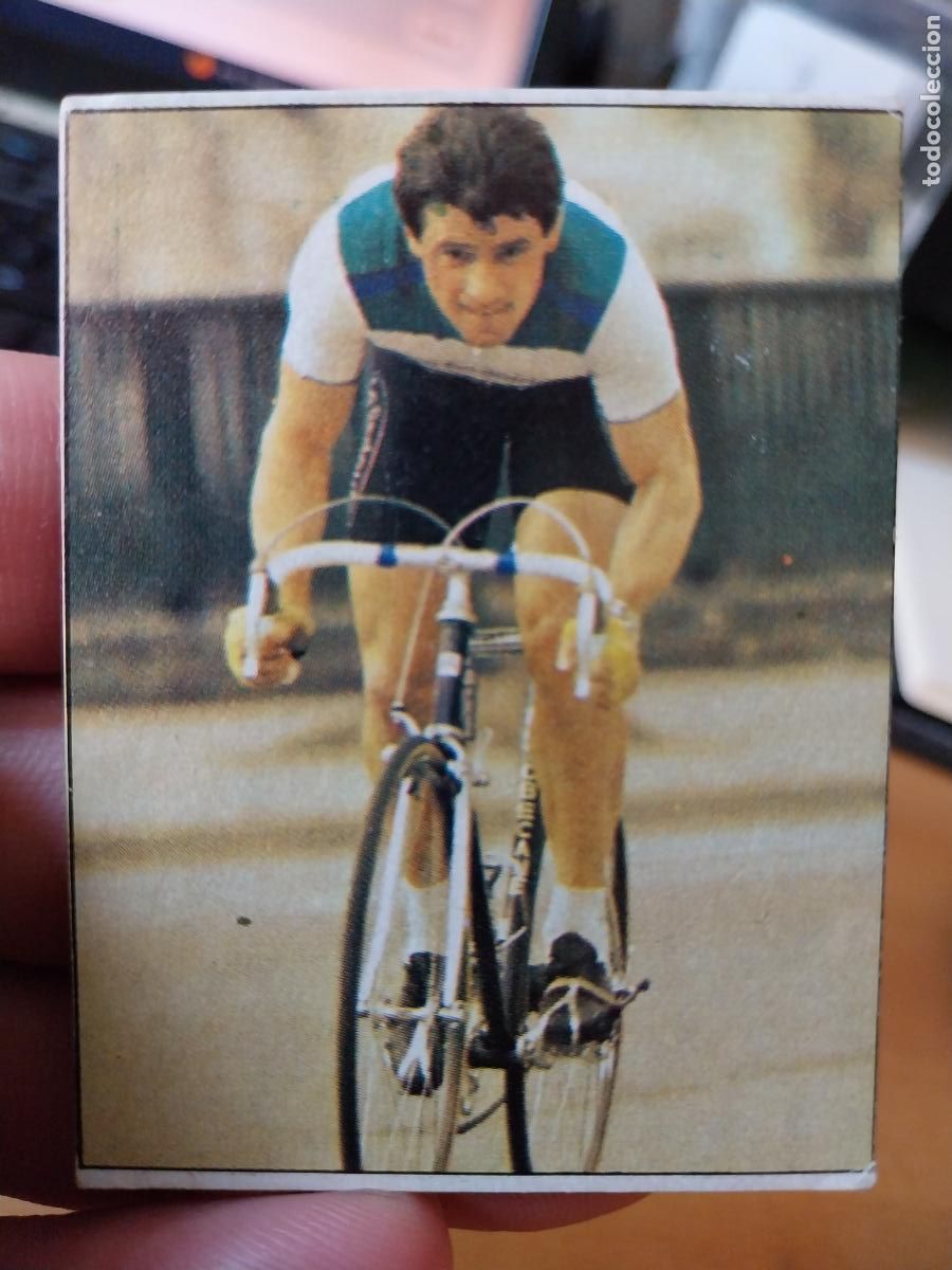 Coleccionismo deportivo: VALLET 89 CHOCOLATE CICLISMO 1984 VUELTA CICLISTA CROMO RECUPERADO HUESITOS