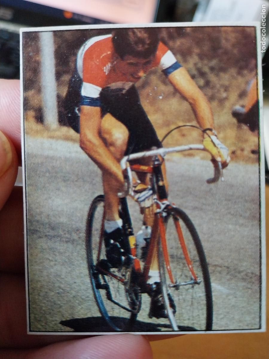 Coleccionismo deportivo: VAN DER VELDE 99 CHOCOLATE CICLISMO 1984 VUELTA CICLISTA CROMO RECUPERADO HUESITOS