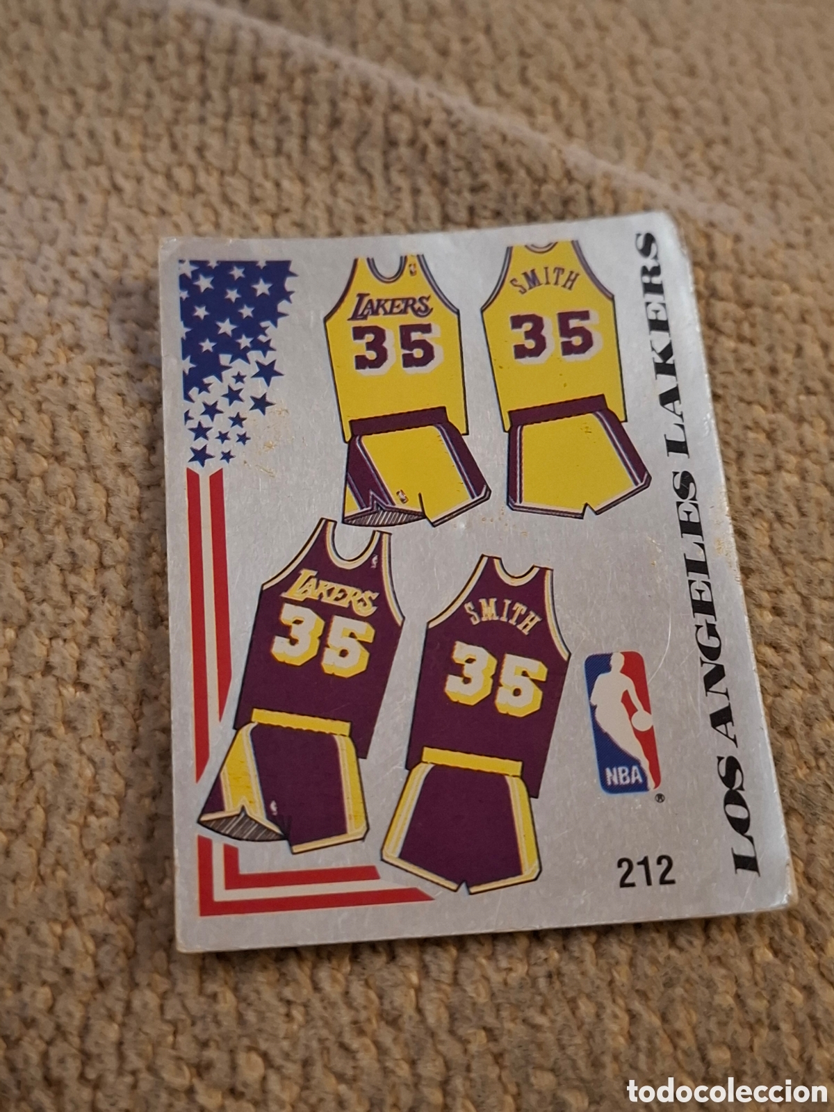 Coleccionismo deportivo: Panini basket NBA 89. 212- Equipaciones. Los Angeles Lakers. Nunca pegado