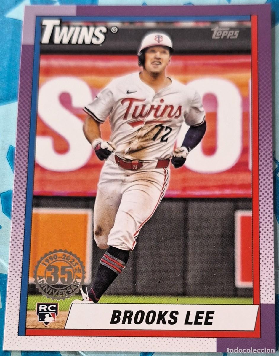 Coleccionismo deportivo: CARD TOPPS BASEBALL 2025 MLB SERIES ONE BROOKS LEE TWINS 35TH PURPLE