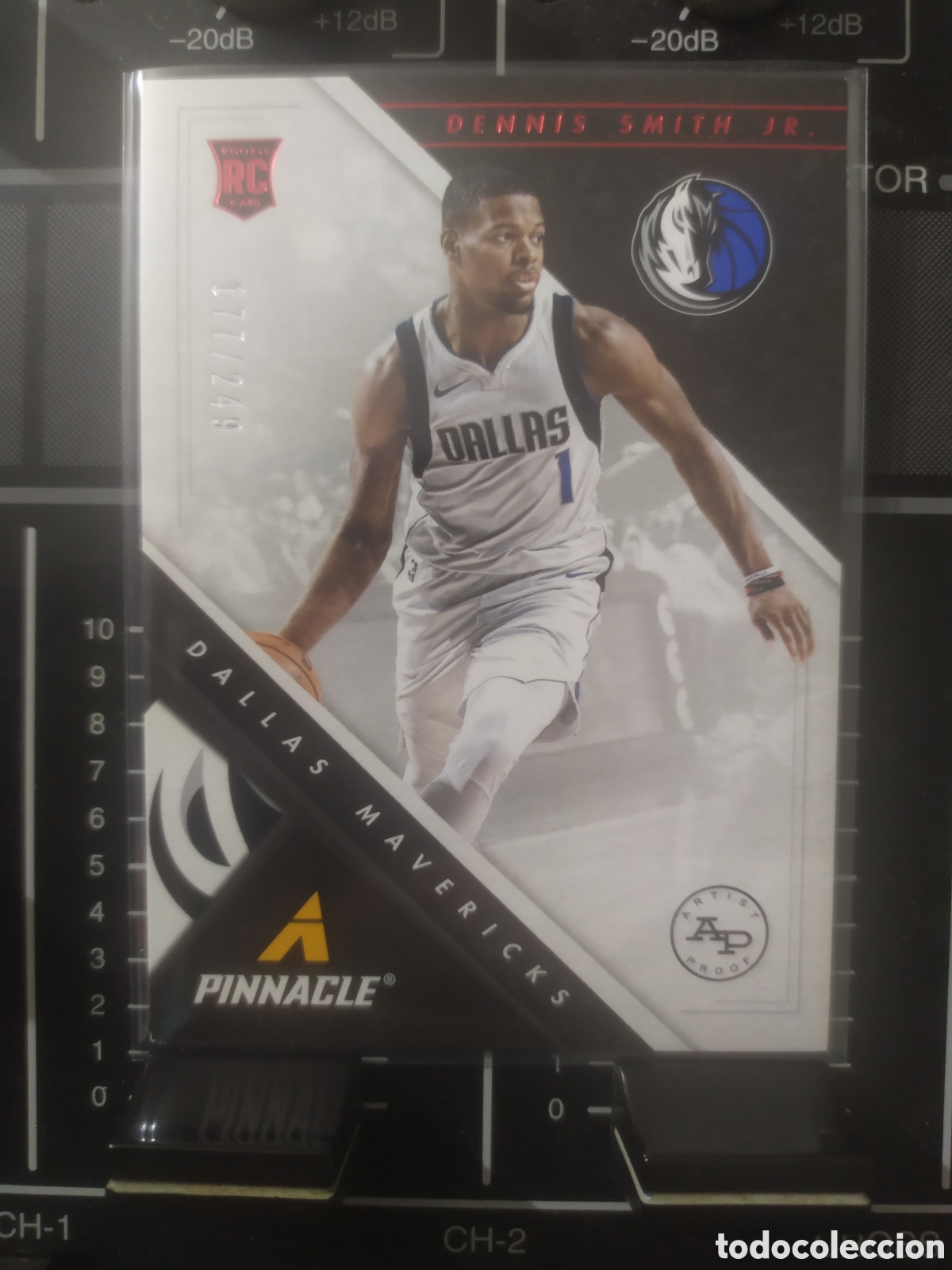Coleccionismo deportivo: Dennis Smith Jr Dallas Mavericks RC Panini Chronicles Red 177/249