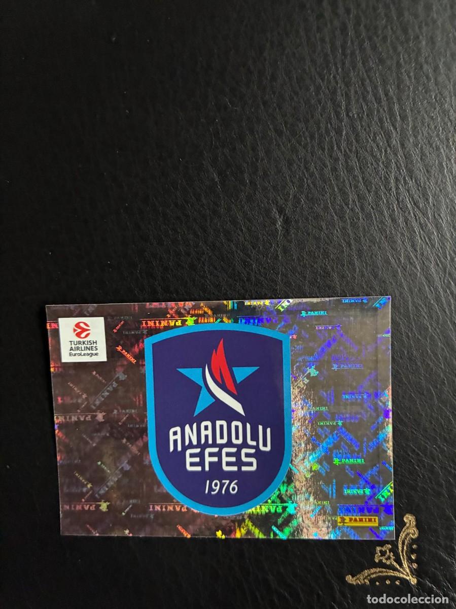 Colecionismo desportivo: 90 ESCUDO LOGO ANADOLU EFES INSTANBUL EUROLEAGUE EUROLIGA 2024 2025 24 25 PANINI BALONCESTO