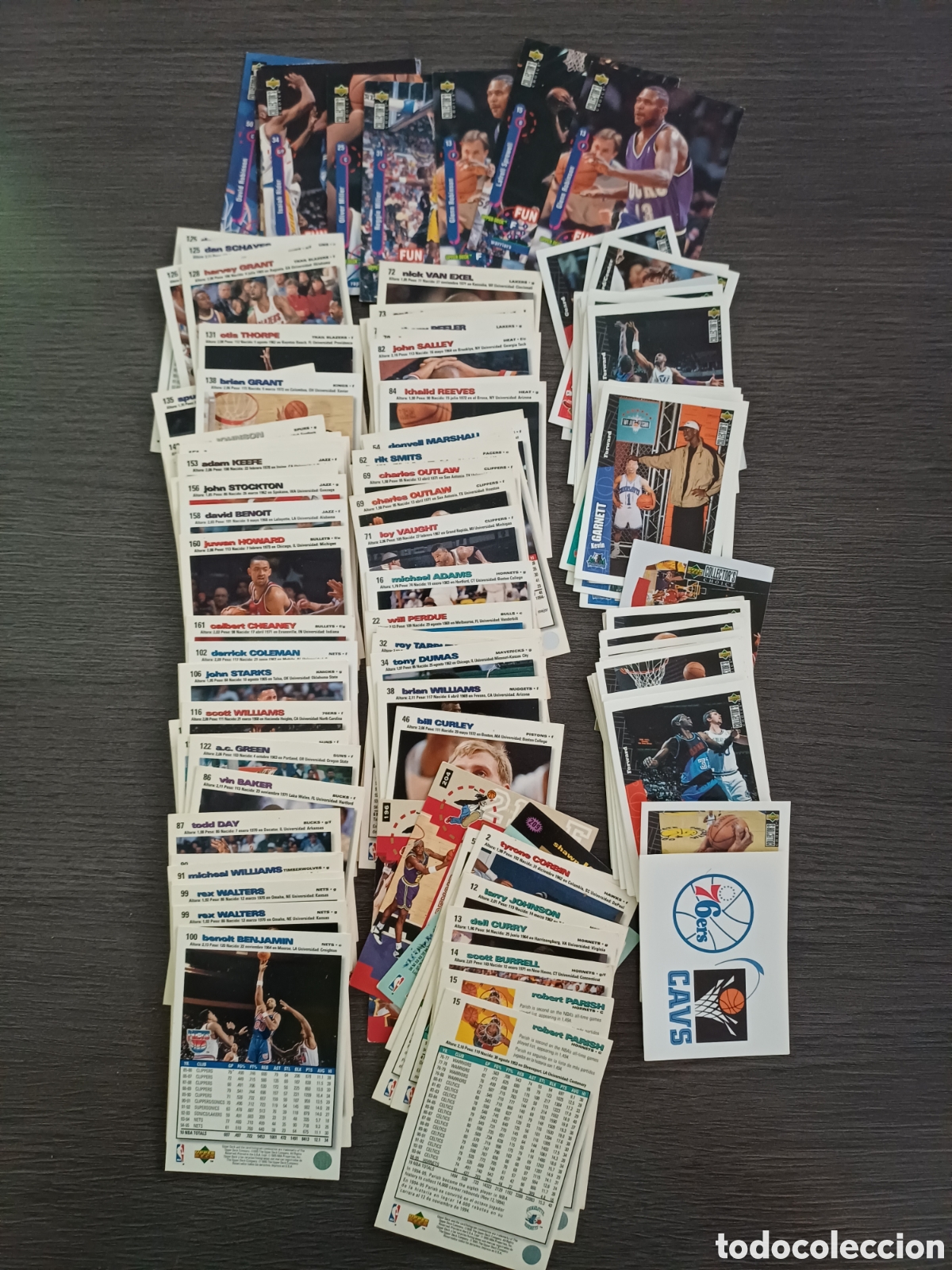 Sports collectibles: Lote con 130 cromos baloncesto, basket, Upper Deck, varios a&ntilde;os