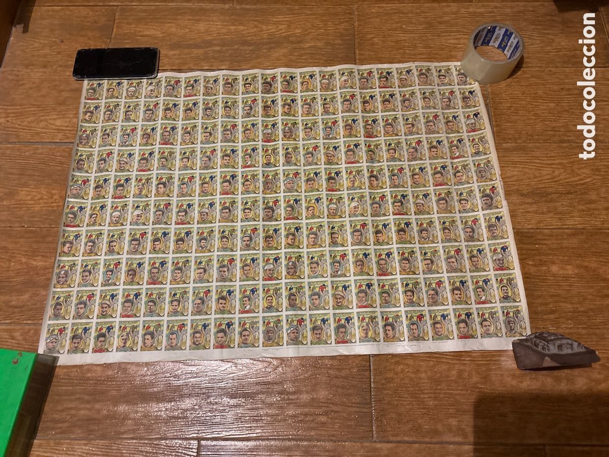 Collectionnisme sportif: ASES DEL PEDAL CICLISMO PLANCHA SIN CORTAR DE 50 CROMOS A&Ntilde;OS 40 35 X 24 CM