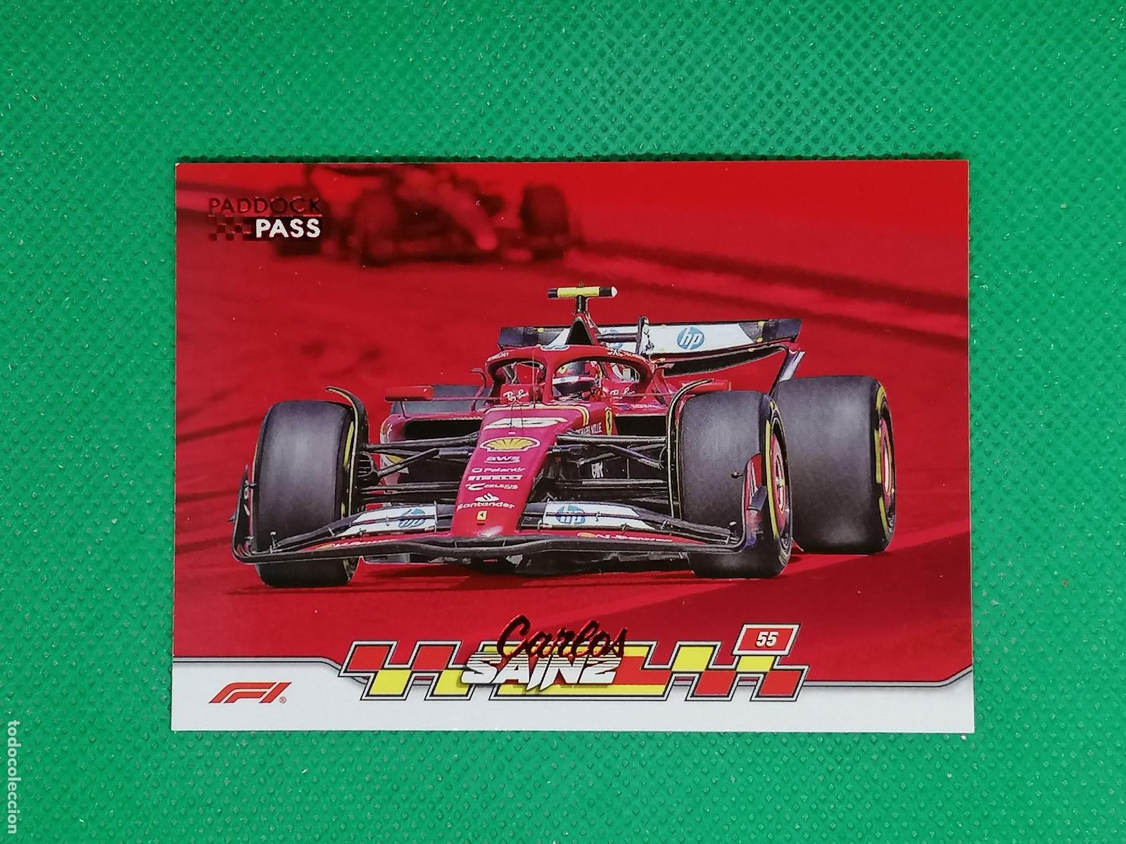 Coleccionismo deportivo: 34 CARLOS SAINZ FERRARI RED ⚽ TOPPS F1 FORMULA 1 PADDOCK PASS GRAND PRIX 24 2024 ⚽