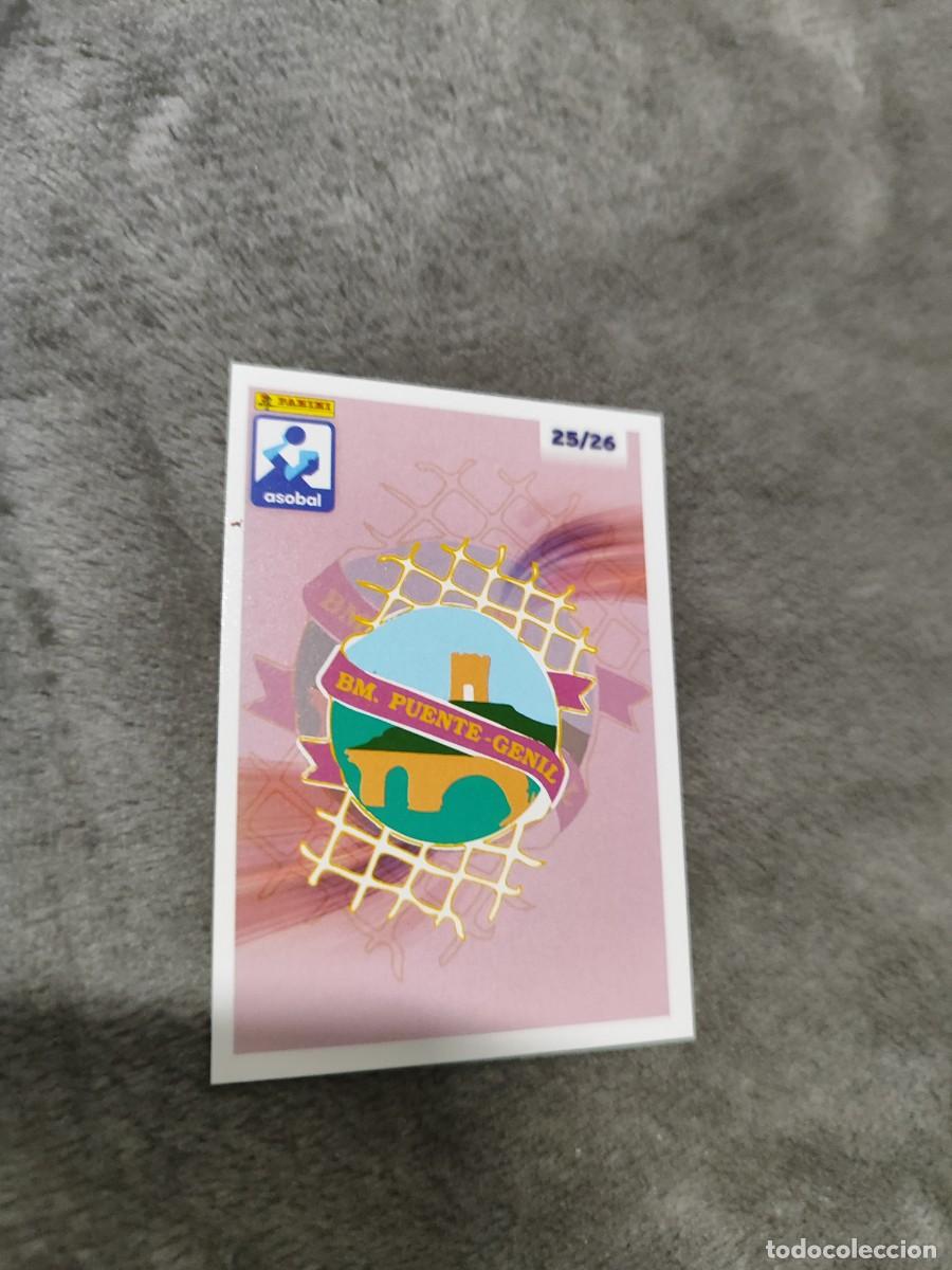 Sammelleidenschaft Sport: 224 ESCUDO CAJASOL PUENTE GENIL LIGA NEXUS ENERGIA ASOBAL 2025 2026 PANINI 25 26 BALONMANO