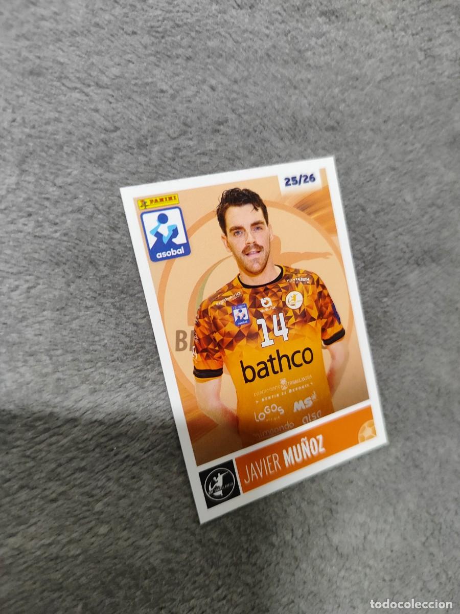 Coleccionismo deportivo: 49 JAVIER MU&Ntilde;OZ BATHCO BM. TORRELAVEGA LIGA NEXUS ENERGIA ASOBAL 2025 2026 PANINI 25 26 BALONMANO