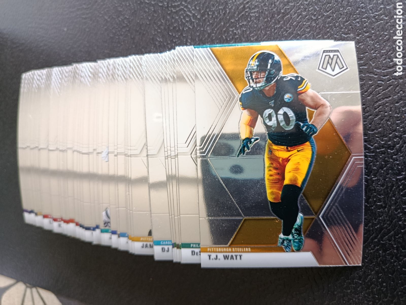 Coleccionismo deportivo: LOTE 65 CROMOS NFL PANINI MOSAIC 2020