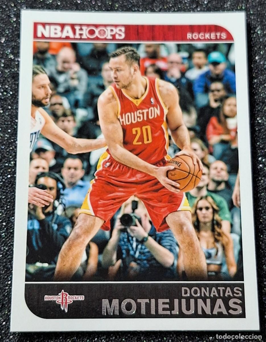 Coleccionismo deportivo: Donatas Motiejunas Houston Rockets Panini Hoops Basketball