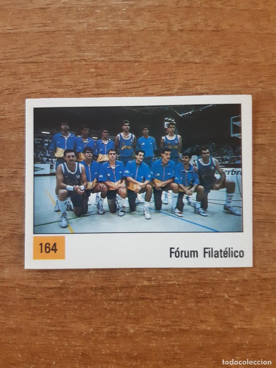 Coleccionismo deportivo: N&deg;164 PLANTILLA F&Oacute;RUM FILAT&Eacute;LICO CON SABONIS LIGA ACB 1990 PANINI BASKET 90. NUNCA PEGADO, SIN PEGAR
