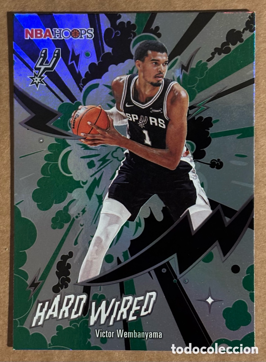 Coleccionismo deportivo: VICTOR WEMBANYAMA (SAN ANTONIO SPURS). CARTA HARD WIRED GREEN TOPPS NBA HOOPS 25/26. #HW-6.