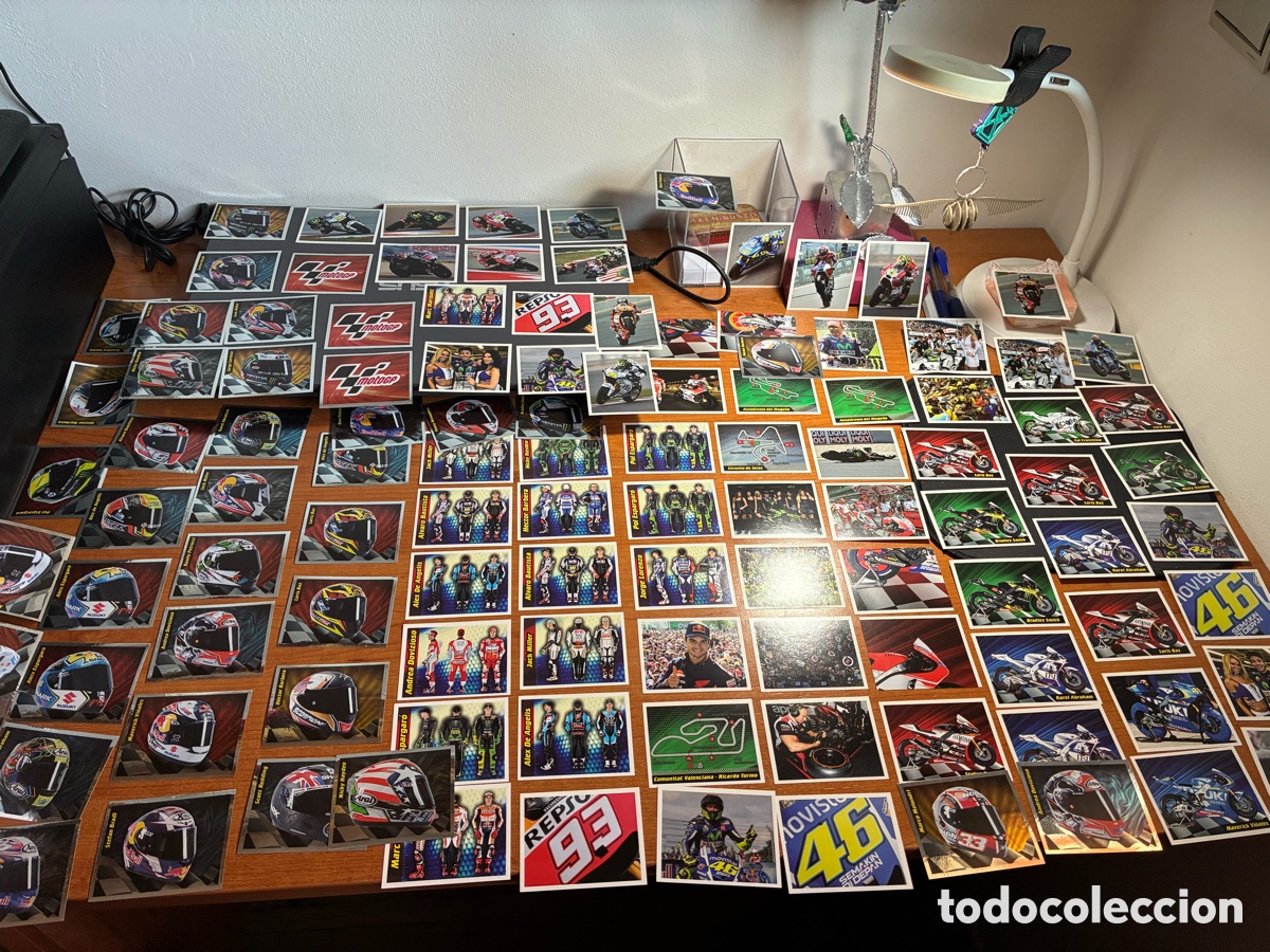Coleccionismo deportivo: Lote m&aacute;s de 100 cromos Moto GP 2015