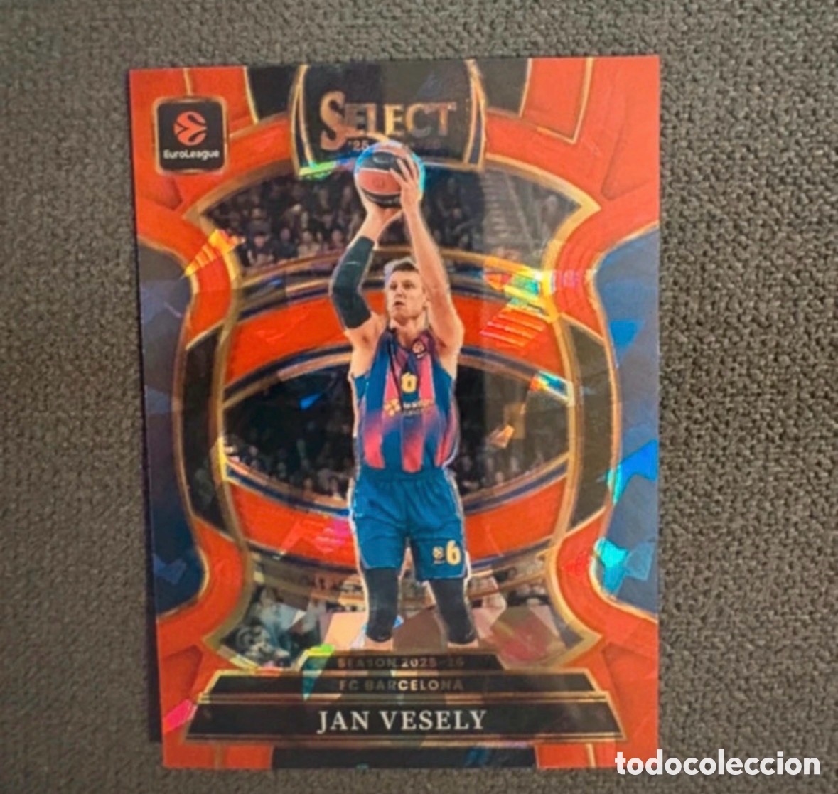 Coleccionismo deportivo: Vesely Concourse Select red Craced 25-26 Euroleague Panini
