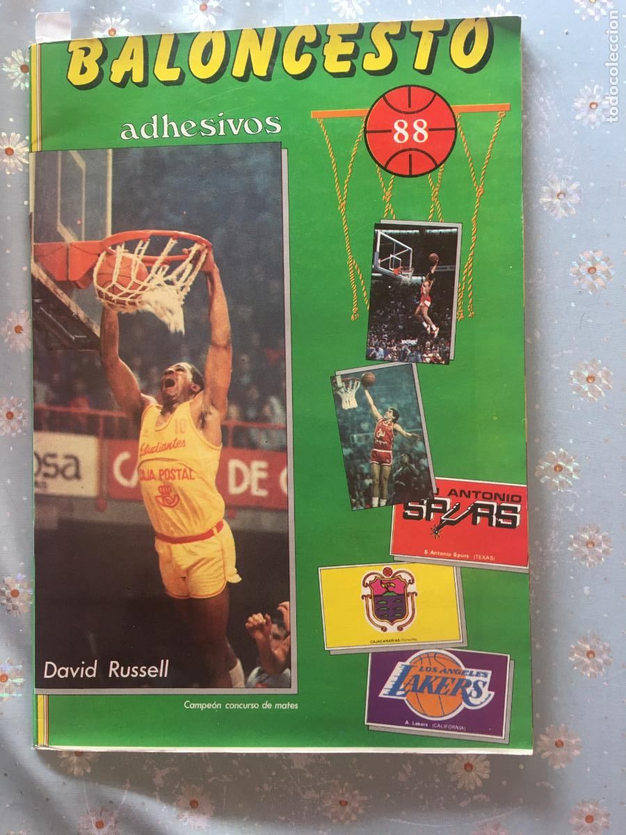 Sports collectibles: BALONCESTO 88 COMPLETO, MICHAEL JORDAN ,TIENE CROMOS PEGADOS EN INTERIOR PORTADA Y CONTRAPORTADA