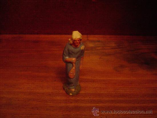 Figures of Bethlehem: Figurita de Pesebre de barro.