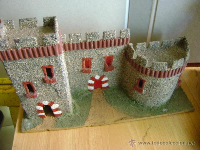 Figuras de Bel&eacute;n: Escenario para bel&eacute;n con edificios, pesebre, pozo, castillo, &aacute;rboles - Foto 8