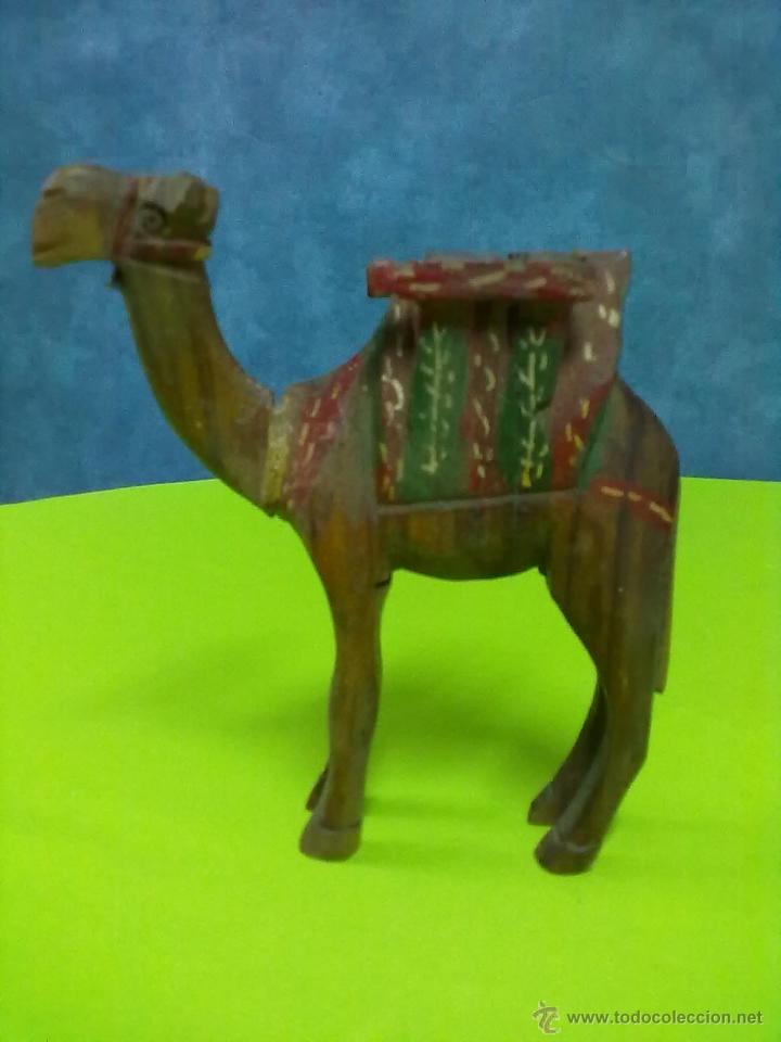 Figuras de Bel&eacute;n: CAMELLO TALLA MADERA DROMEDARIO - Foto 1
