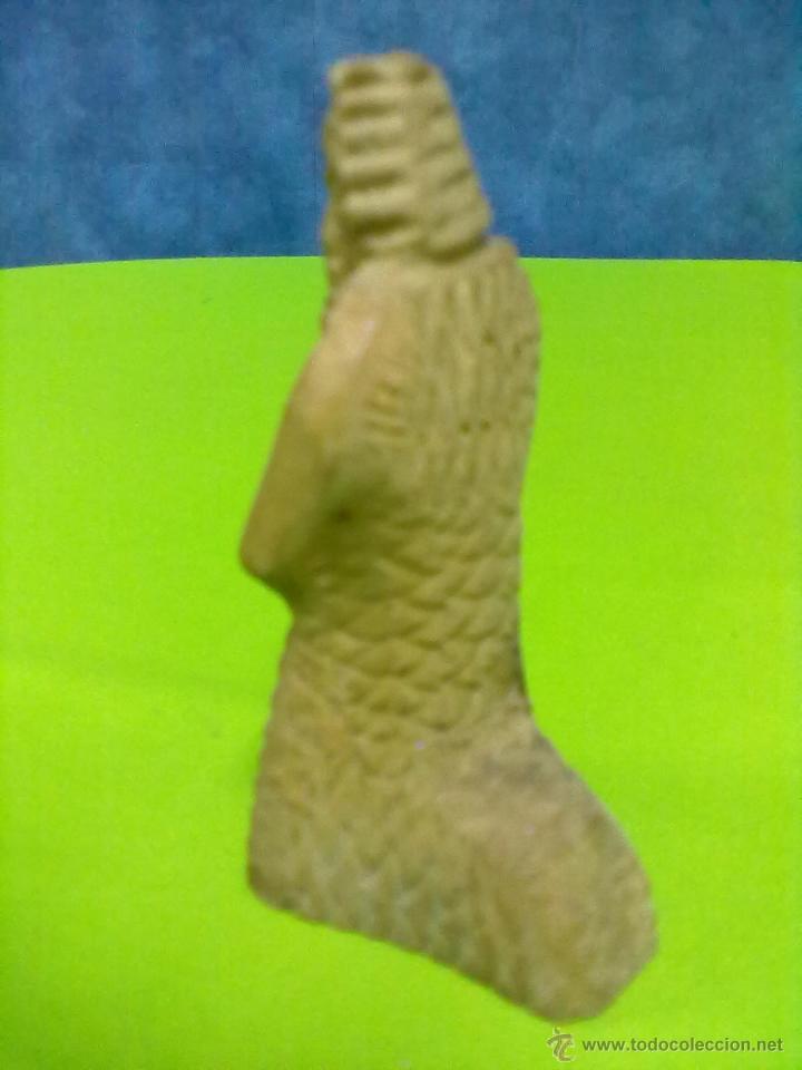 Figuras de Bel&eacute;n: REY CABALLERO  MADERA TALLADA - Foto 3