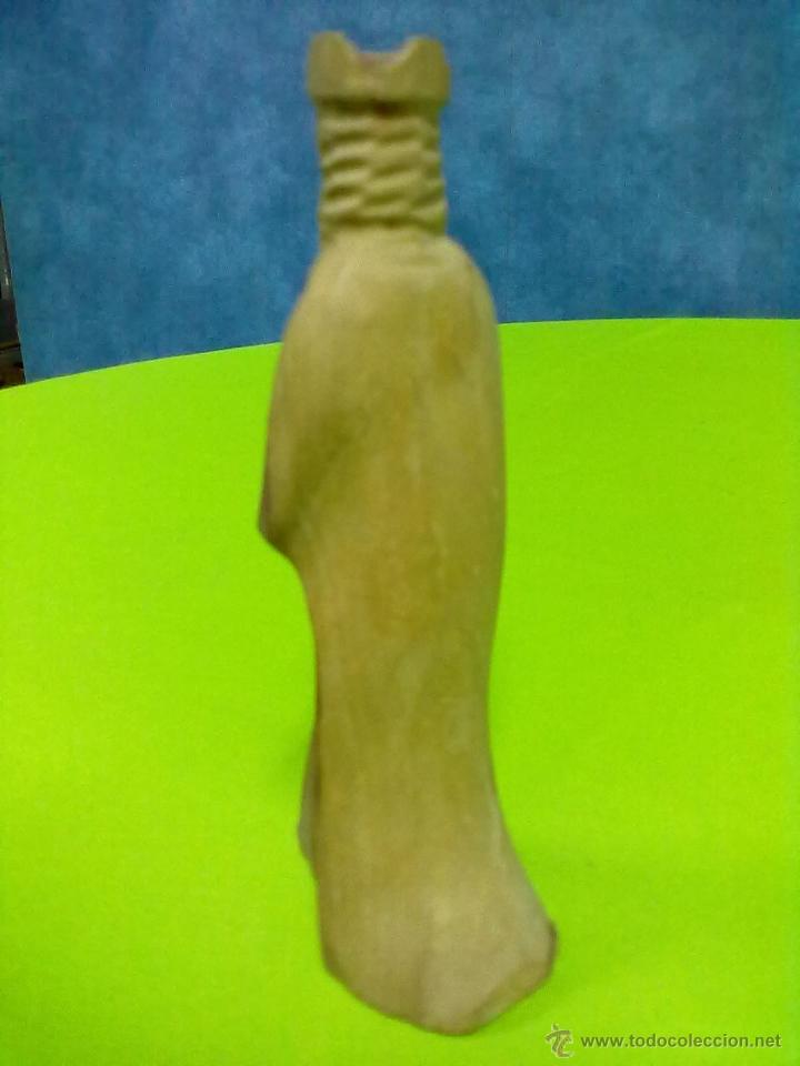 Figuras de Bel&eacute;n: REY MAGO MADERA TALLADA - Foto 3