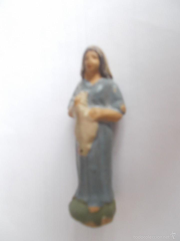 Figuras de Bel&eacute;n: Mujer con gallina - Foto 1