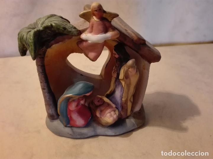 Figurines pour Cr&egrave;ches de No&euml;l: PEQUE&Ntilde;O NACIMIENTO DE PORCELANA - PORTAL DE BELEN - ALTO: 9 CM.
