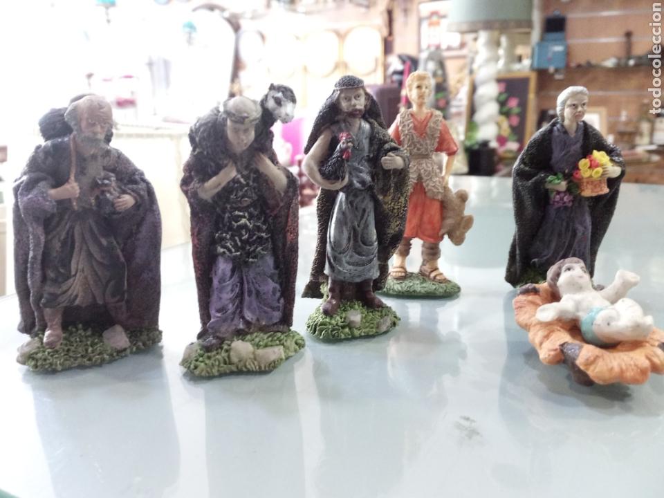 Figuras de Bel&eacute;n: Seis piezas de Bel&eacute;n pintadas a mano