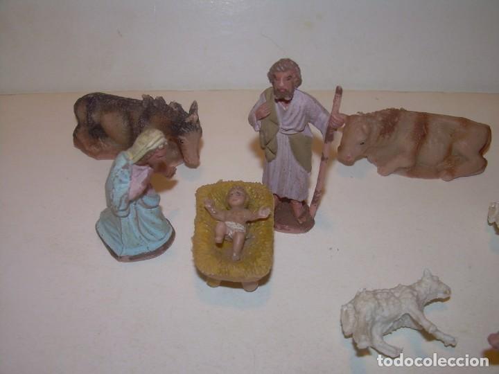 Figuras de Pres&eacute;pios: ANTIGUAS Y PEQUE&Ntilde;AS FIGURAS DE PLASTICO...SAN JOSE MIDE. 4,50 CM.