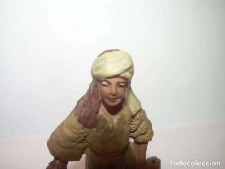 Figuren f&uuml;r Weihnachtskrippen: ANTIGUA FIGURA DE TERRACOTA...MANO DE PLOMO.