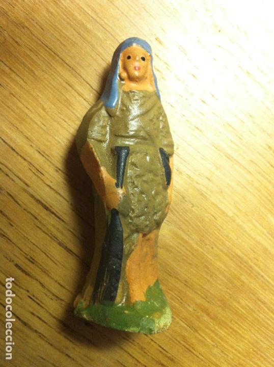 Figuras de Bel&eacute;n: GRACIOSO PASTOR DE BELEN O PESEBRE, MUY ANTIGUO, EN BARRO O TERRACOTA. BUEN ESTADO.