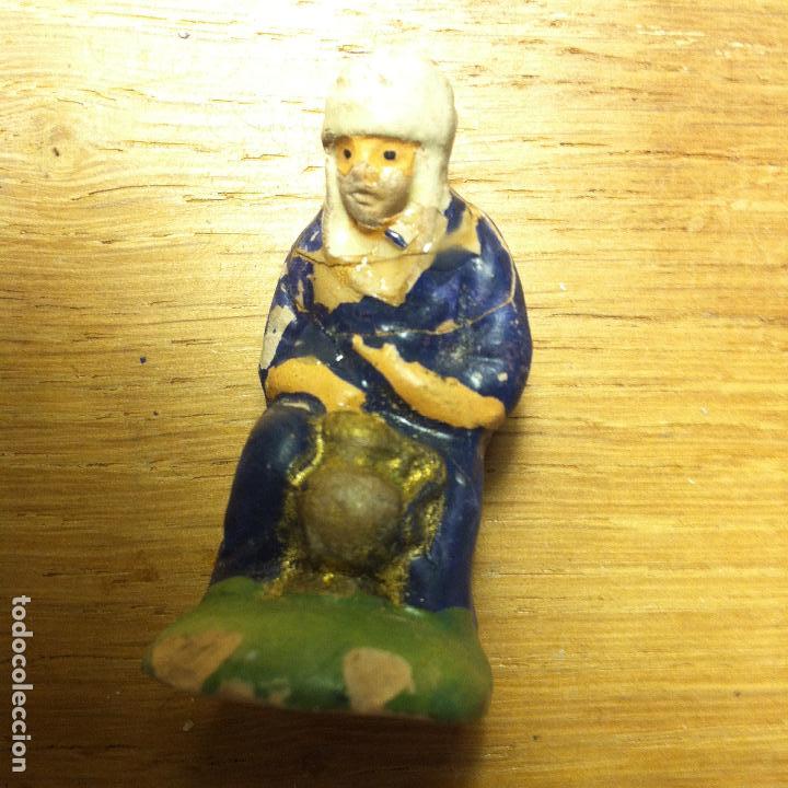 Figuras de Bel&eacute;n: GRACIOSO PAJE ADORADOR DE BELEN O PESEBRE, MUY ANTIGUO, EN BARRO O TERRACOTA.
