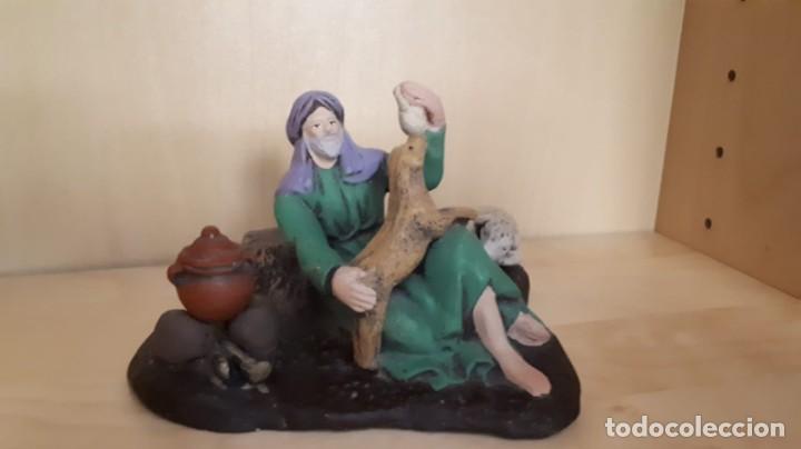 Figuras de Bel&eacute;n: Pastor con cordero. Figuras de Bel&eacute;n