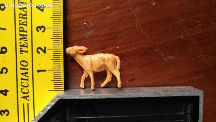 Figurines pour Cr&egrave;ches de No&euml;l: ANTIGUA FIGURA DE NACIMIENTO O POTAL DE BELEN PLASTICO DURO