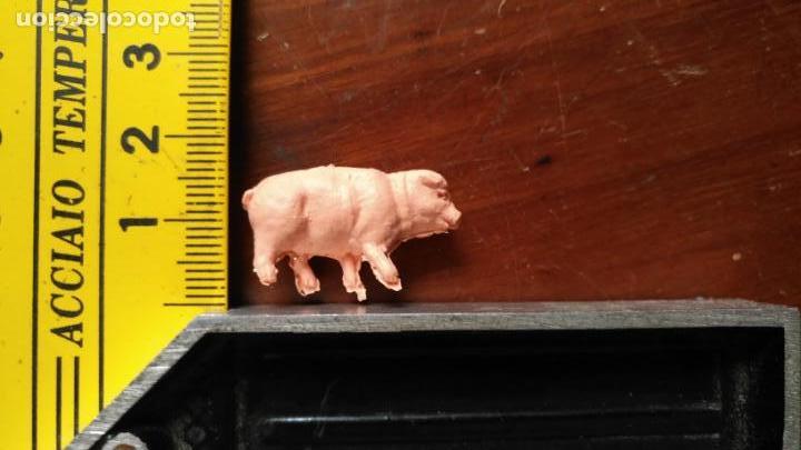 Figurines pour Cr&egrave;ches de No&euml;l: ANTIGUA FIGURA DE NACIMIENTO O POTAL DE BELEN PLASTICO DURO