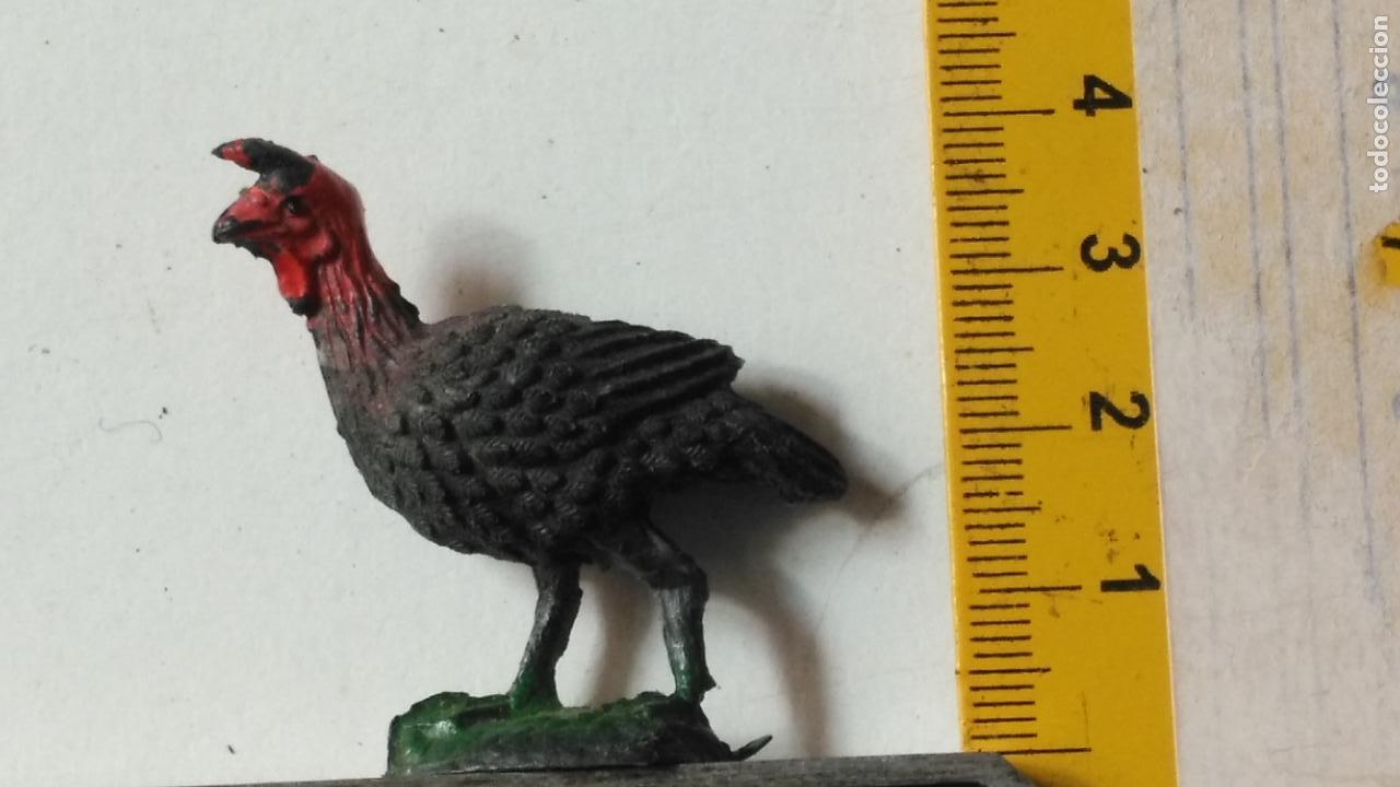 Statuine di Presepe: antigua figura de portal de belen plastico duro pech o similar - ver medida en foto