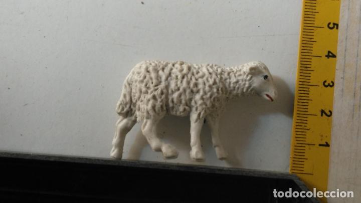 Statuine di Presepe: antigua figura de portal de belen plastico duro pech o similar - ver medida en foto
