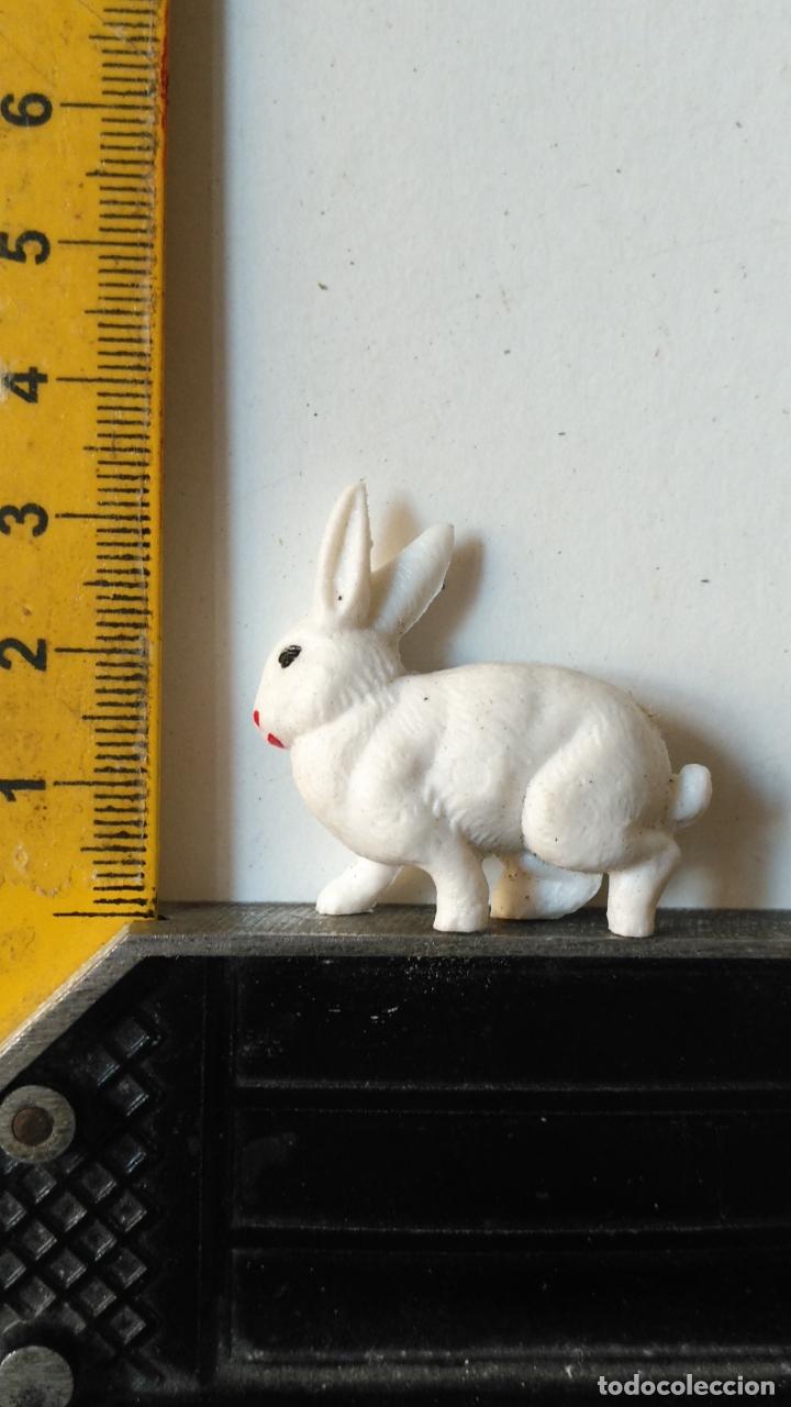 Statuine di Presepe: antigua figura de portal de belen plastico duro pech o similar - ver medida en foto