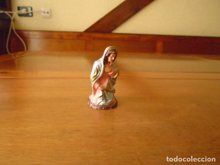 Figuras de Pres&eacute;pios: ANTIGUA FIGURA DE BEL&Eacute;N EN PL&Aacute;STICO O GOMA: LA VIRGEN ADORANDO