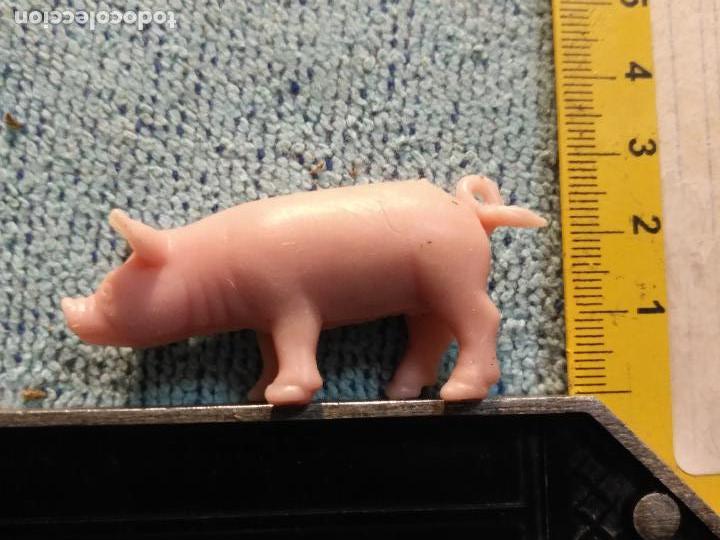 Figurines pour Cr&egrave;ches de No&euml;l: antigua figura de portal de belen plastico duro . CERDO COCHINO