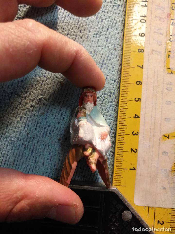 Figurines pour Cr&egrave;ches de No&euml;l: antigua figura de portal de belen plastico duro . REY MAGO PARA CAMELLO