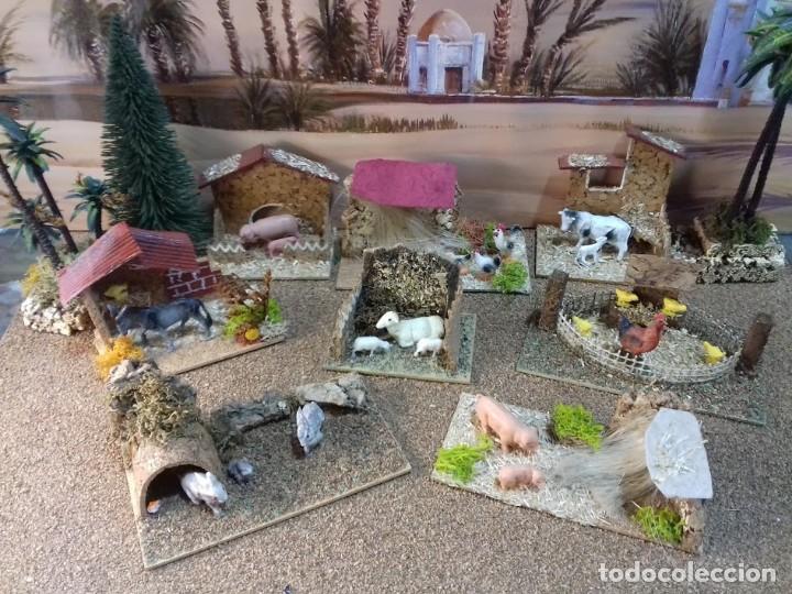 Figurines pour Cr&egrave;ches de No&euml;l: set 8 corrales para belenes. Lote D