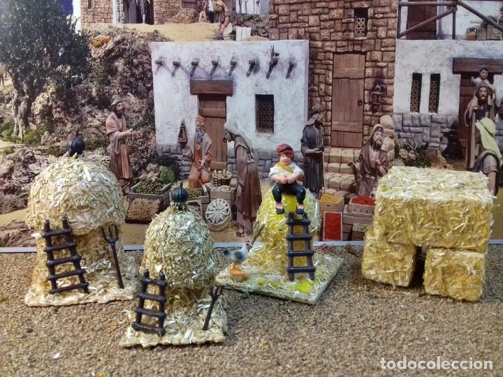 Figuras de Bel&eacute;n: Conjunto pajares. Figuras Belen