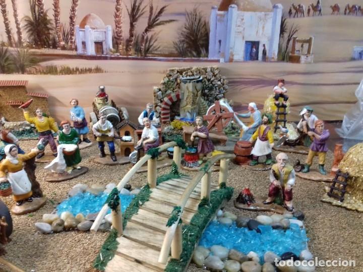 Figuren f&uuml;r Weihnachtskrippen: Conjunto 14 figuras oficios y mercado. Figuras belen