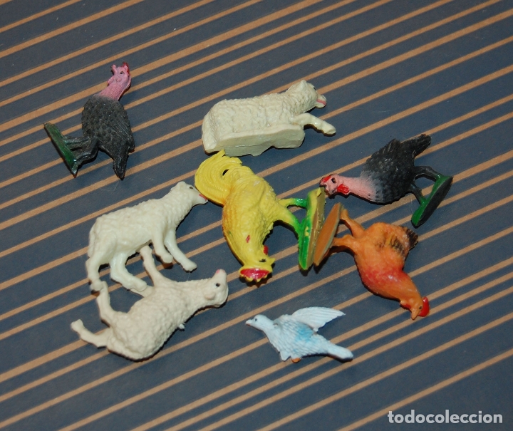 Figuras de Bel&eacute;n: LOTE DE ANIMALES DE BELEN OVEJAS GALLINAS // DE PL&Aacute;STICO ANTIGUOS