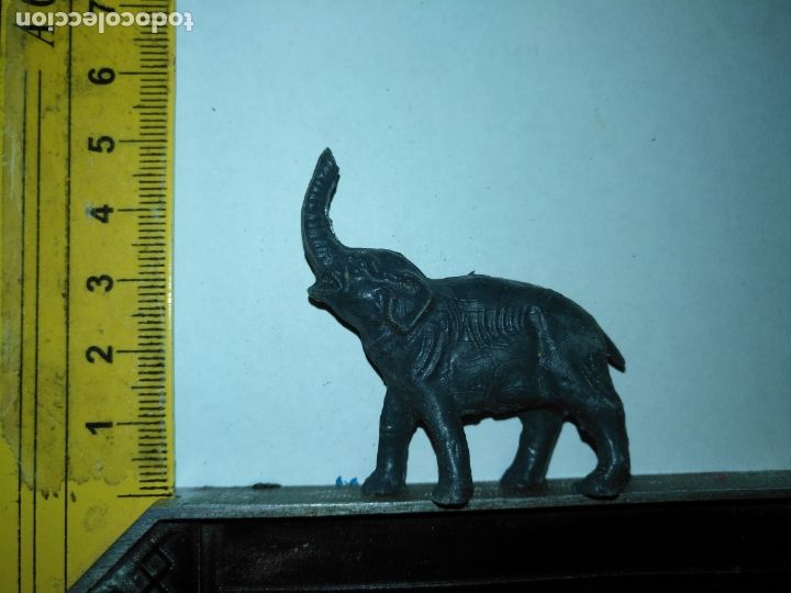 Figures of Bethlehem: OFERTAS POR LOTES GRANDES - ANTIGUA FIGURA DE BELEN PLASTICO DURO A&Ntilde;OS 70 ELEFANTE ANIMAL