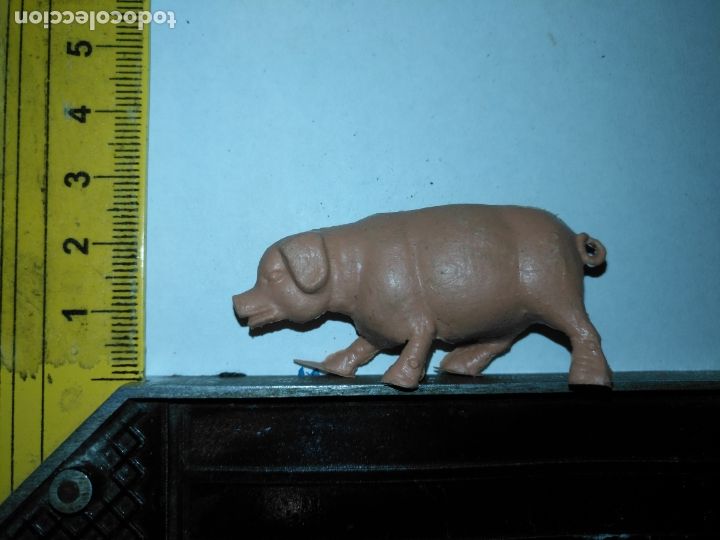Figures of Bethlehem: OFERTAS POR LOTES GRANDES - ANTIGUA FIGURA DE BELEN PLASTICO DURO A&Ntilde;OS 70 COCHINA CERDO  ANIMAL